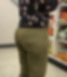 Huge Ass PAWG at Target [OC]