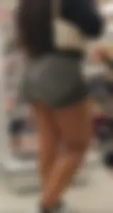 Ebony with glasses thick legs Short leggings. GIF.