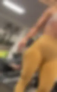Soft Latina Ass in Yellow Leggings
