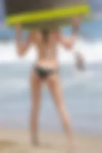 Kendall Jenner paparazzi pictures in bikinis