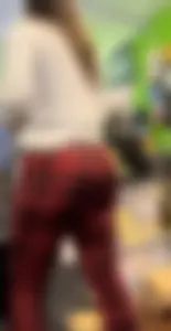 Sexy Milf in Xmas Checkered Leggings (oc)