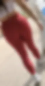 Awesome tight l@tina ass in red leggings