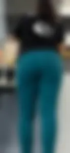 Latina waitress showing off!