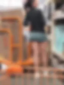 Home Depot MILF with nice ass OC