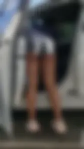 FATASS IN SHORTS MUST SEE!