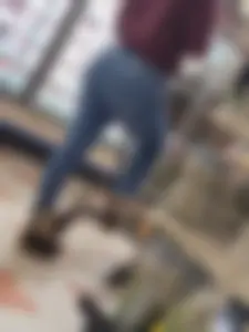 Nice ass in jeans at grocery store