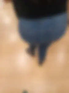 FAT A$$ BOOTY LATINA waiting in line