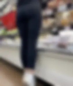 Petite Latina with fit ass in leggings
