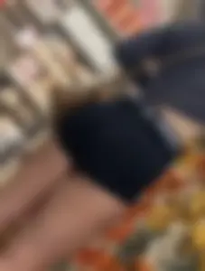 MUST SEE ! Beautiful blonde flaunting her cheeks in the Nike pros