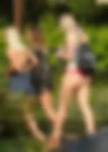 Bikini girls