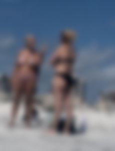 Hot Shorts on fours vs Milfs (and bonus)