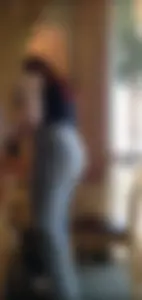 Plump pawg ass in jeans vpl