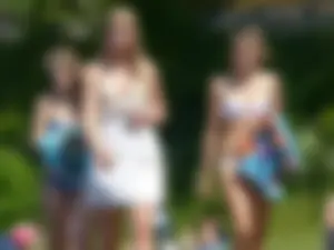 Bikini girls