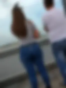 Big sexy ass in tight jeans at the airport