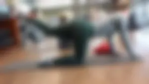[Non OC] Blonde girl huge ass in green leggings