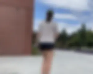 Thick college slut in shorts