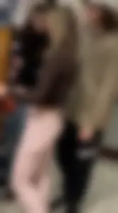 Skinny waist and beautiful (camel toe)