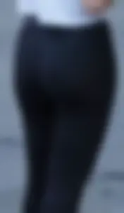 Thick blonde with big booty in Nike leggings showing vtl