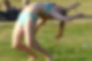 Bikini girls