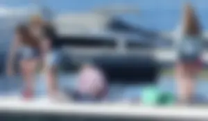 Bikini girls