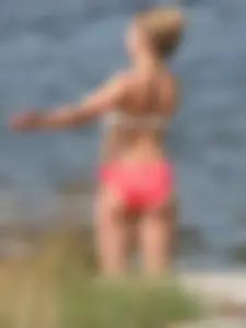 Bikini girls