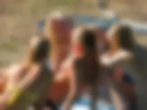 Bikini girls