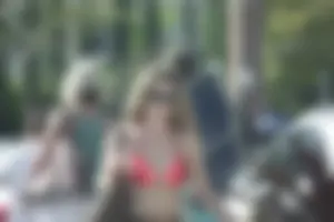 Candid Florida babes at Deerfield Beach in the winter