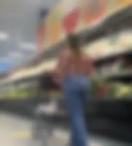 Huge ass hot Latina Milf in jeans