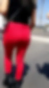 Yng teen showing her body