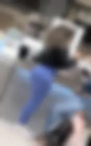 Scrumptious and voluptuous ASS barely fit in the camera! (OC)