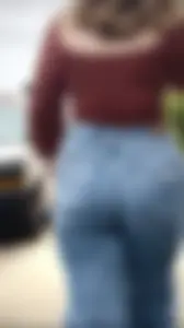 Dirty blonde PAWG completely fills out AE jeans (close-ups)