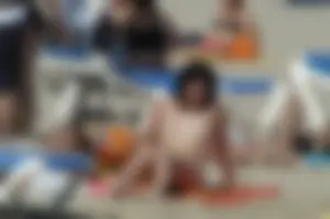 Sexy mature girls on Vilanova topless beach