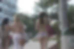Candid Florida babes at Deerfield Beach in the winter