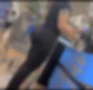 Bubble butt in leggings