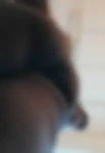 Curvy babe, plump ass! (These angles)