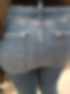 SEXY A$$ beautiful OBVLIOUS latina MATURE milf gave me a show!