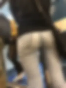 Sexy Round Butt in Tight Blue Jeans Subway Creepshots Collection