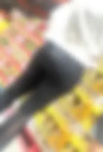 Must see bubble in leggings at Costco (OC/Close up/Gif)