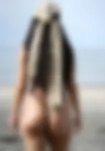 Used a zoom lens for this juicy ass!