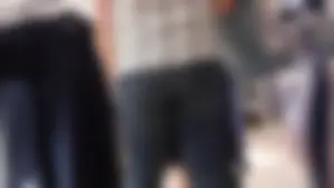 Thick girl shopping in tight jeans with a decent ass