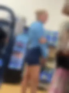 Thick blonde pawg in blue spandex shorts