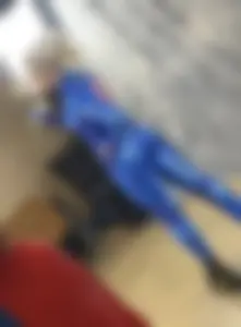 REALLY TIGHT blonde babe in samus cosplay!