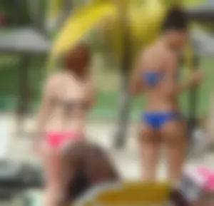 Amazing ebony ass in blue bikini with other sexy friends in bikinis