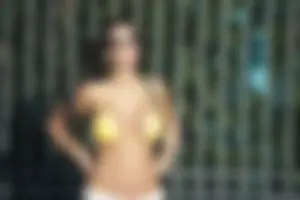 Candid Florida babes at Deerfield Beach in the winter