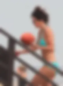 Kendall Jenner paparazzi pictures in bikinis