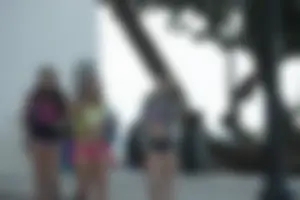 Deerfield Beach girls in bikinis