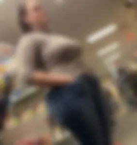 My greatest cap session yet (PAWG milf and her slim friend)