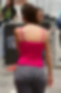Milf in Sweatpants VPL Street Creepshots