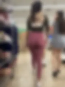 Slim latina shopping and squatting (oc)