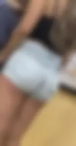 Teen in booty shorts with wedgie :)